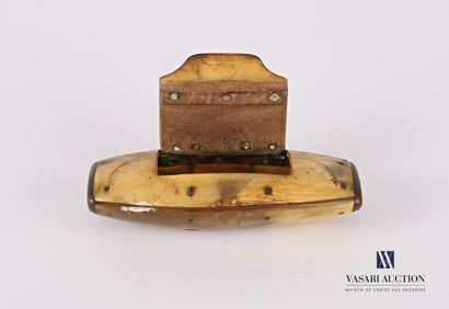 Horn snuffbox in the shape of a shuttle with...