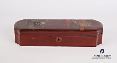 Rectangular glove box with concave corners...