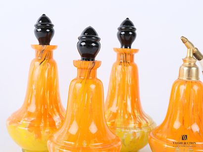 Nécessaire de toilette en verre jaspé dans...