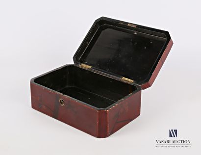 Rectangular box made of boiled lacquered...