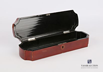 Rectangular glove box with concave corners...