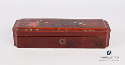 Rectangular glove box with concave corners...