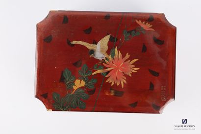 Rectangular box with concave corners made...
