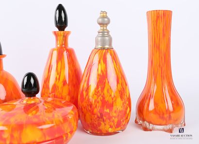 Nécessaire de toilette en verre jaspé dans...