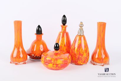 Nécessaire de toilette en verre jaspé dans...