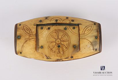 Horn snuffbox in the shape of a shuttle with...