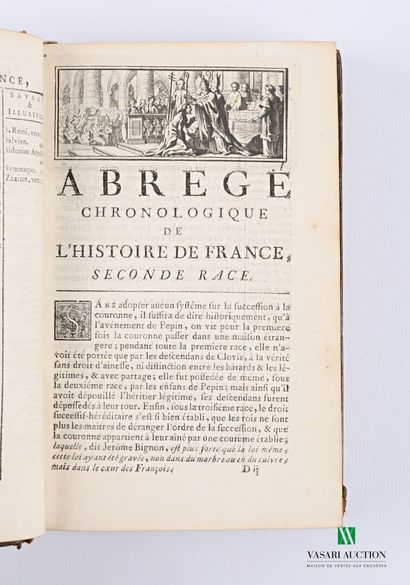 COLLECTIVE - Nouvel abrégé chronologique...