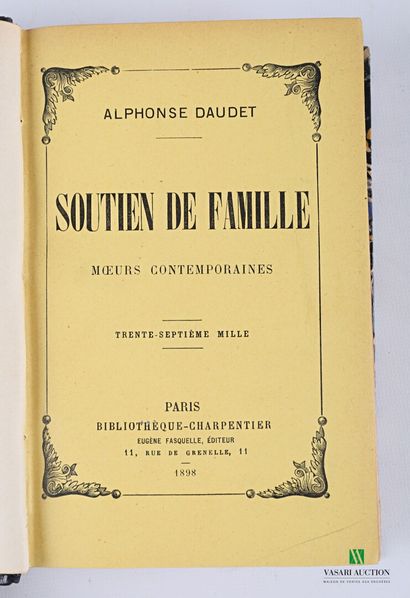 [NOVELS LITERATURE]

Lot including thirty-one...