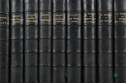 [NOVELS LITERATURE]

Lot including thirty-one...