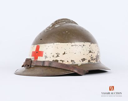 Casque Adrian modèle 1926, modèle d'infirmier,...