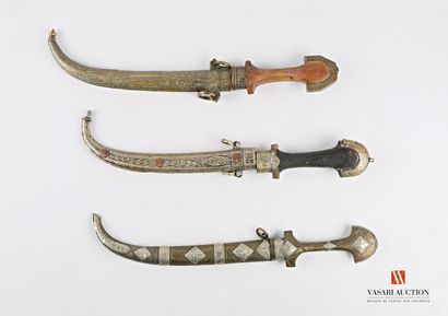 Poignards de ceinture Koumya, bois et métal,...