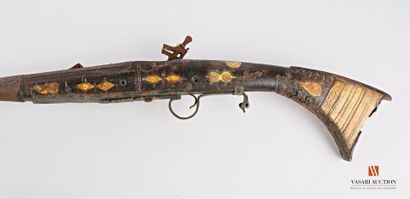 Moukala, barrel with sides then round of...