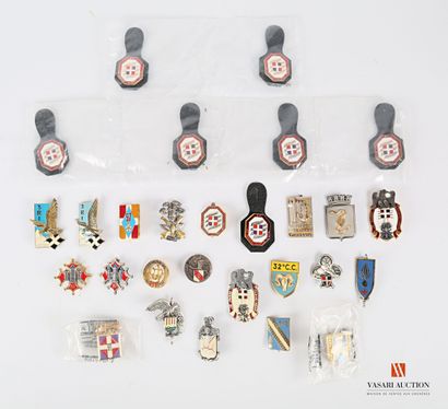 Set of unit badges of the infantry and camps:,...