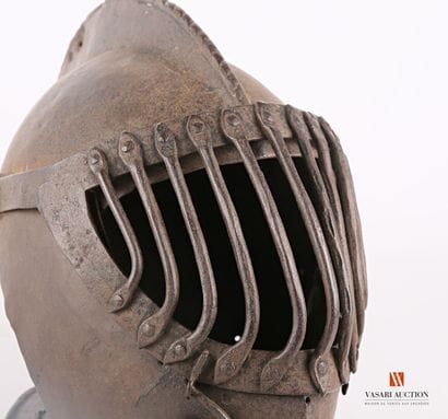 Casque type celata di ferro, casque formé...