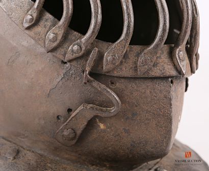 Casque type celata di ferro, casque formé...