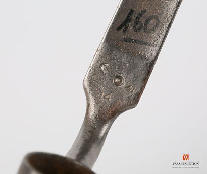 Baïonnette à douille, lame poinçonnée de...
