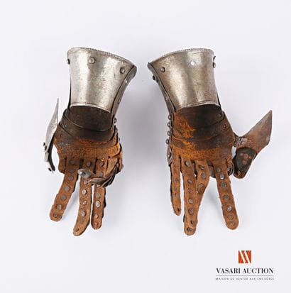 Gantelets, en paire, petite taille, fabrication...