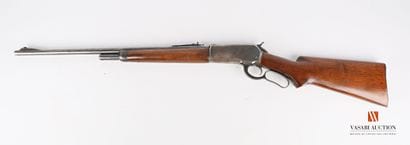 Carabine à levier de sous garde Winchester...