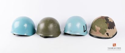 Armée française : casques modèle F1, avec...