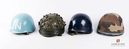 Armée française : casques modèle F1, avec...