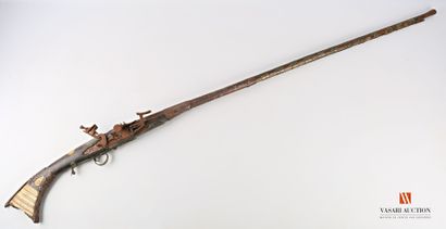 Moukala, barrel with sides then round of...