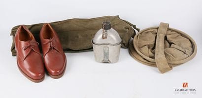 Bidon individuels de soldat américain daté...