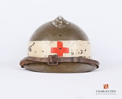 Casque Adrian modèle 1926, modèle d'infirmier,...