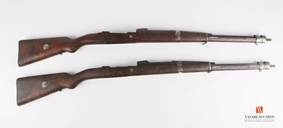 Crosse de fusil MAUSER, complète avec garde...