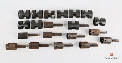 Éléments de fusil MAUSER, tenon de baïonnette...