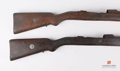 Crosse de fusil MAUSER, complète avec garde...
