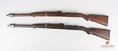 Crosse de fusil MAUSER, complète avec garde...
