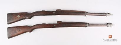 Crosse de fusil MAUSER 98, complète avec...
