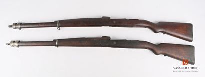 Crosse de fusil MAUSER 98, complète avec...