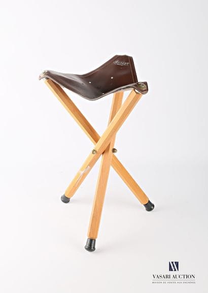 MABEF - ITALIE

Trépied, l'assise en cuir,...
