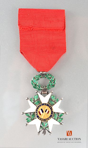 Ordres et décorations : Ordre de la Légion...