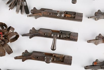 Éléments de fusil règlementaire 1866 ou 1866-74,...
