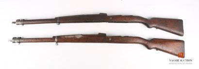 Crosse de fusil MAUSER 98, complète avec...