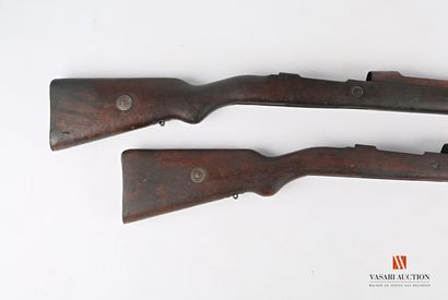Crosse de fusil MAUSER, complète avec garde...
