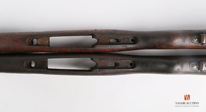 Crosse de fusil MAUSER, complète avec garde...