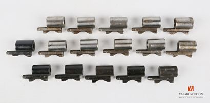 Éléments de fusil type MAUSER, noix de culasse...