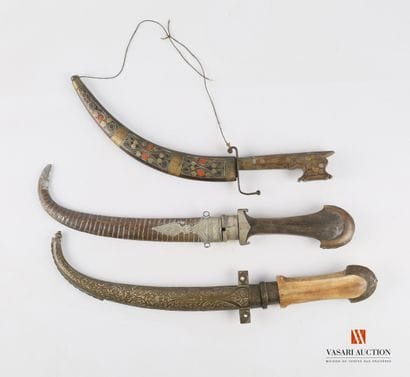 Poignards de ceinture Koumya, bois et métal,...