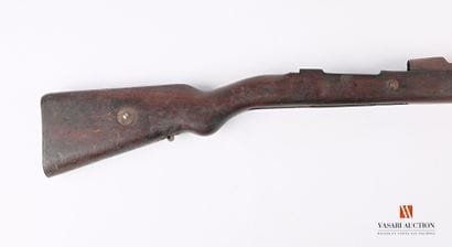 Crosse de fusil MAUSER 98, complète avec...