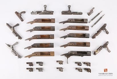 Éléments de fusil règlementaire 1866 ou 1866-74,...