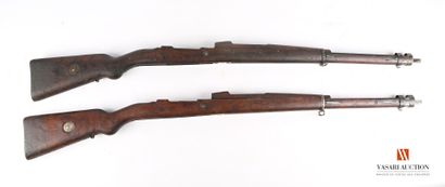 Crosse de fusil MAUSER 98, complète avec...