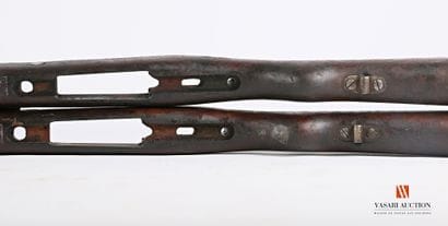Crosse de fusil MAUSER 98, complète avec...