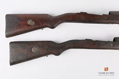 Crosse de fusil MAUSER 98, complète avec...