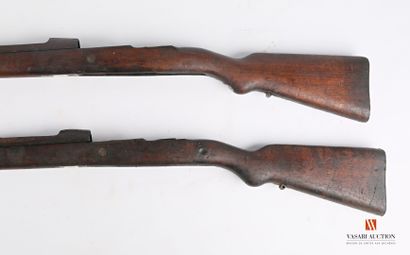 Crosse de fusil MAUSER 98, complète avec...