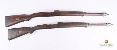 Crosse de fusil MAUSER 98, complète avec...