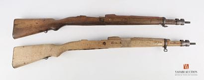 Crosse de fusil type MAUSER, complète avec...
