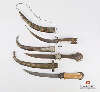 Poignards de ceinture Koumya, bois et métal,...